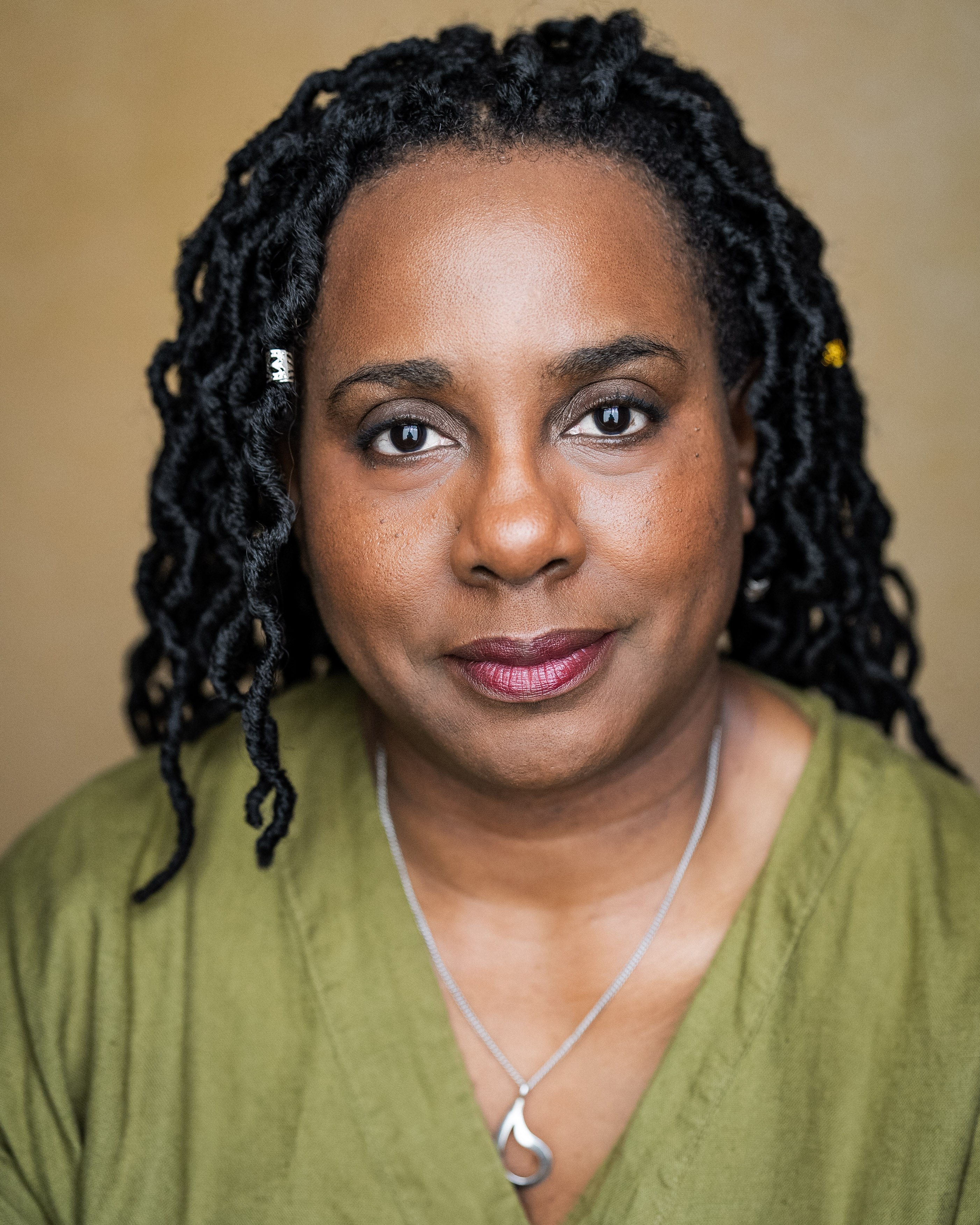 05) ANDREA DAVY – Headshot