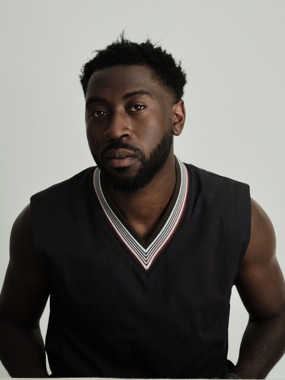 07) Aaron Shosanya – Headshot